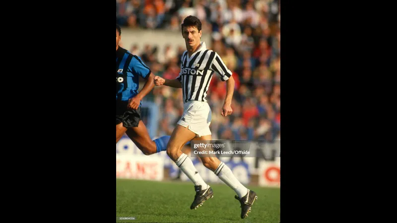 Trận đấu bóng đá giữa Pisa và Juventus - "Pisa" vs "Juventus" Trận đấu bóng đá giữa Pisa và Juventus - "Pisa" vs "Juventus"