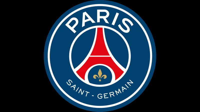 Cầu thủ PSG và Marseille đối diện trên sân cỏ